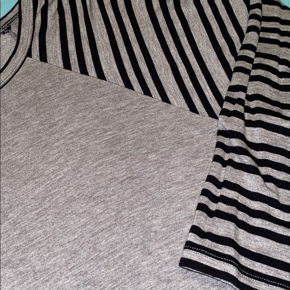LuLaRoe Randy Tee - Picture 2 of 3